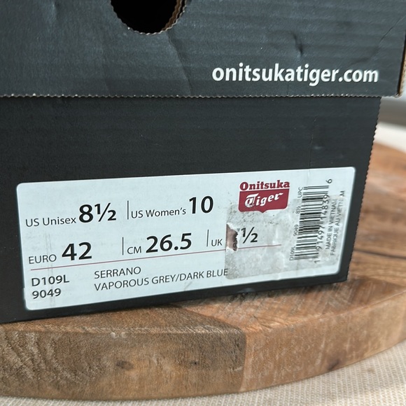 ASICS Onitsuka Tiger Light Grey UNISEX - Picture 11 of 11